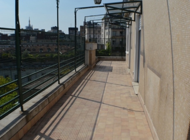 PENTHOUSE WITH 90 SQM TERRACE AND AMAZING VIEW ON DUOMO CATHEDRAL!