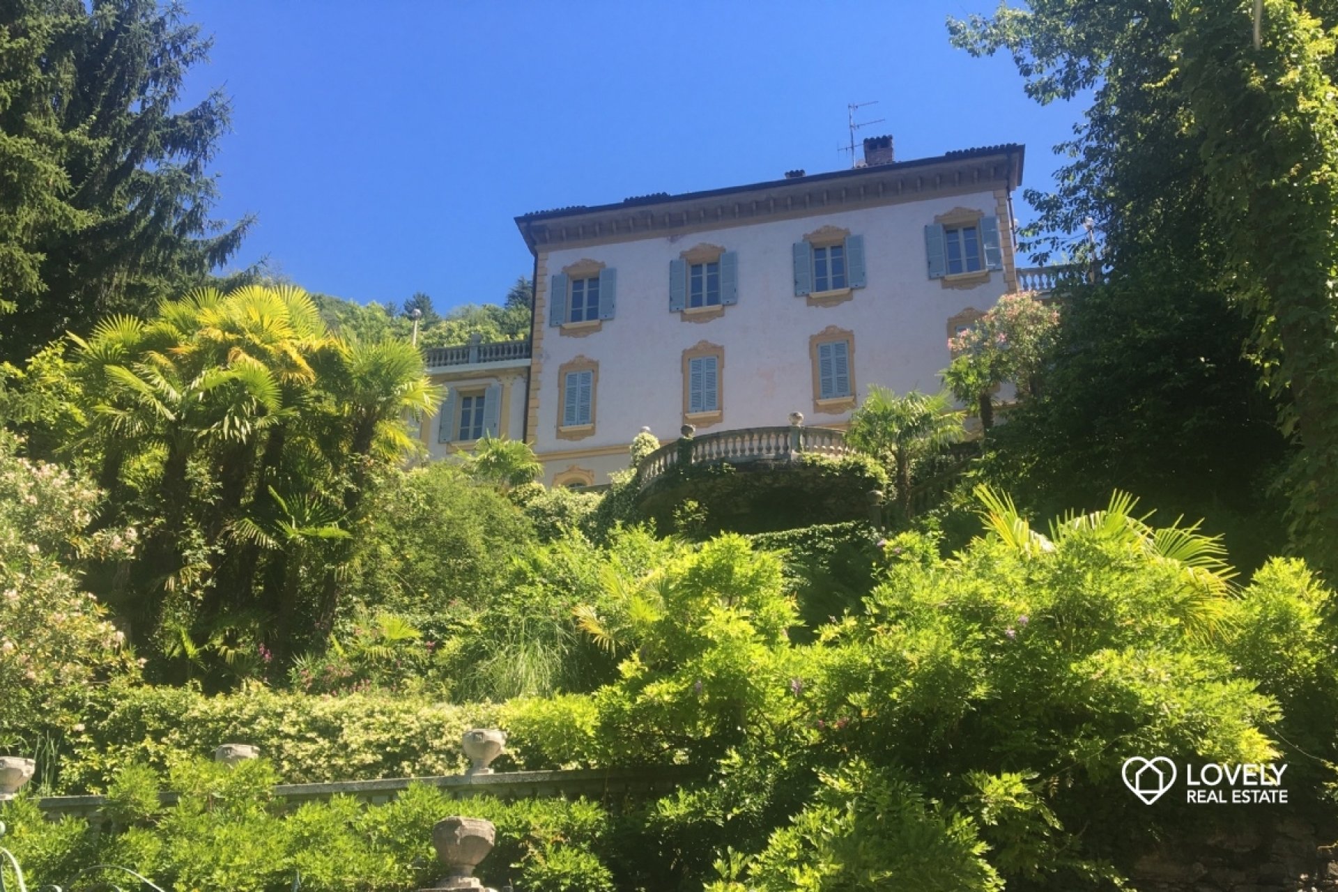Vendita Villa Como - PRESTIGIOSA DIMORA DEL 1800 Località Lago di Como