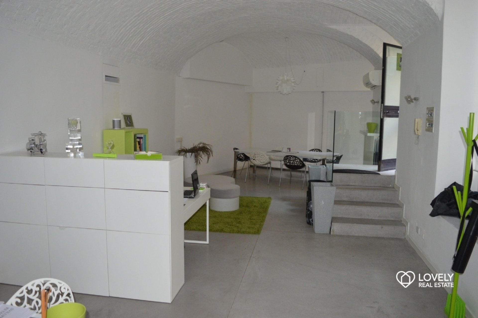Affitto Office Milano - BEAUTIFUL SHOWROOM FOR RENT Locality Buenos Aires - Bacone - Morgagni