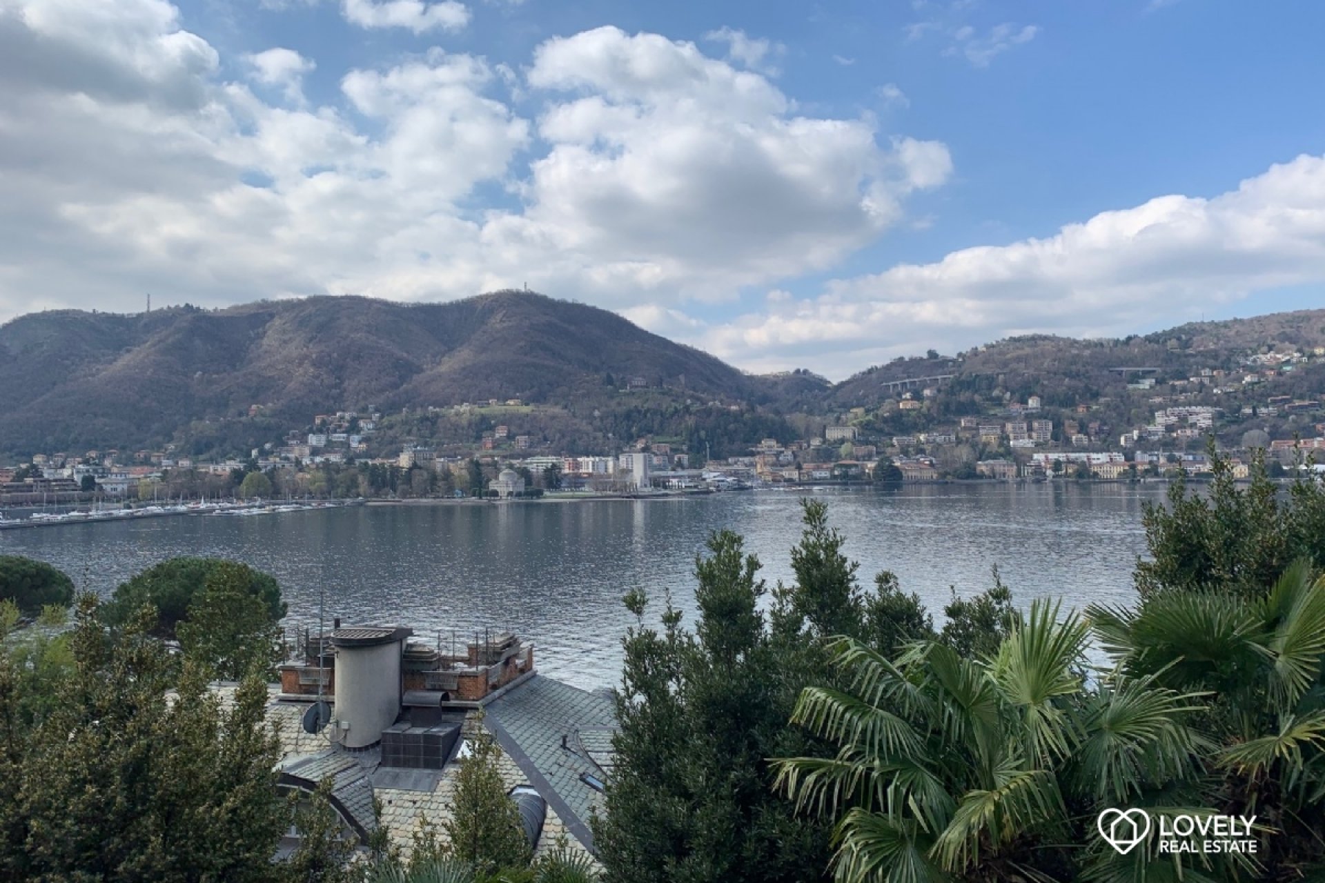 Vendita Appartamento Como - APPARTAMENTO VISTA LAGO Località Lago di Como